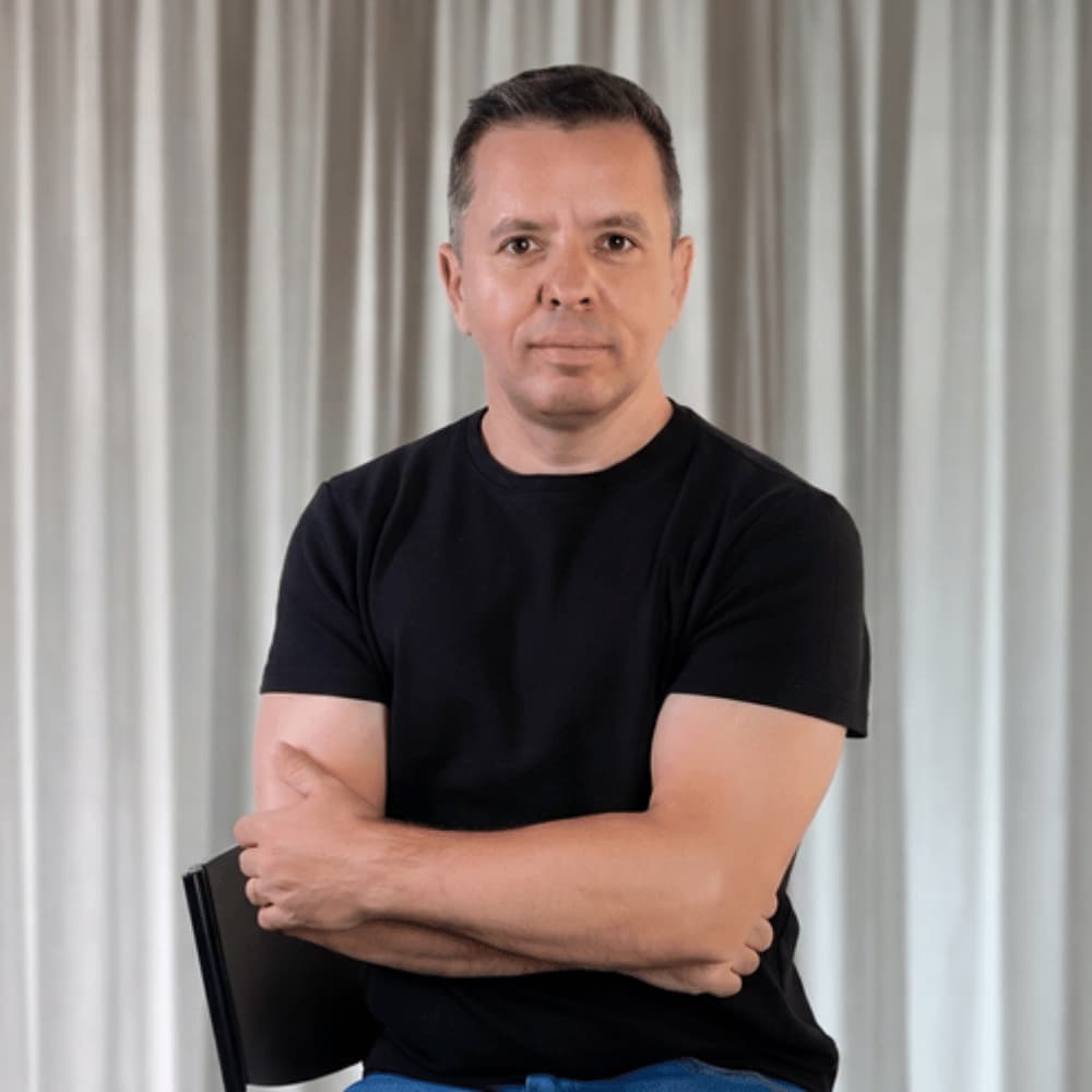 Professor Douglas Pereira